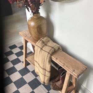Banc skinny inspiré vintage, banc avec rangement pour chaussures, bois patiné, banc rustique, décoration d'intérieur, banc antique primitif, banc avec étagère