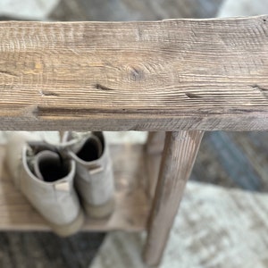Panca sottile di ispirazione vintage, 46x6, panca con vano portascarpe, legno invecchiato, panca rustica, arredamento per la casa, panca antica primitiva, panca con mensola