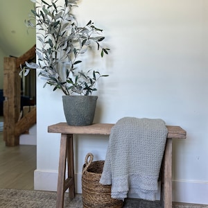 Banco estrecho de madera desgastada hecho a mano, banco de fideos primitivo, 30 x 7,25