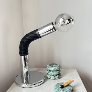 Italian Vintage Targetti Sankey Table Lamp – Chrome Frame & Flexible Arm, Early 1970
