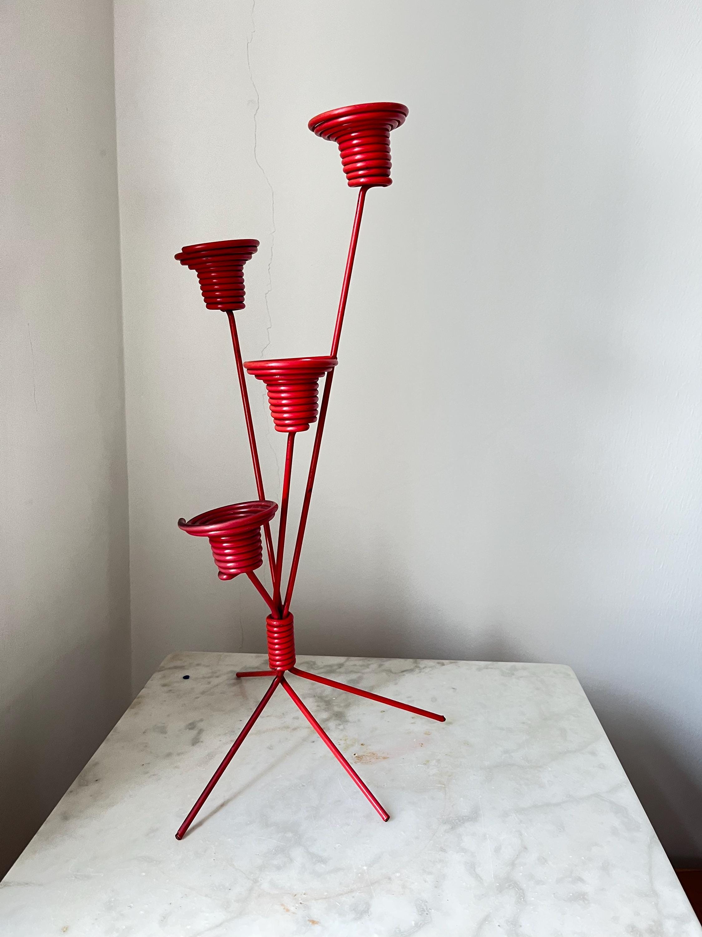 【ドイツ 赤いキャンドルスタンド】ミッドセンチュリー ヴィンテージ ヴィンテージDDRレッドメタルキャンドルホルダー | 東ドイツミッド