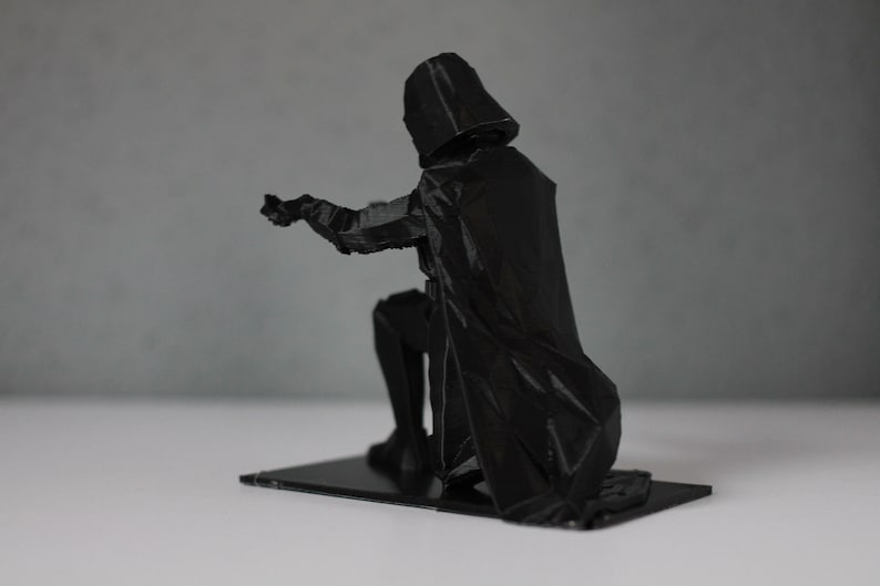 3D Printed Darth Vader Pen Holder The Dark Side of Desk Organization Bild 3