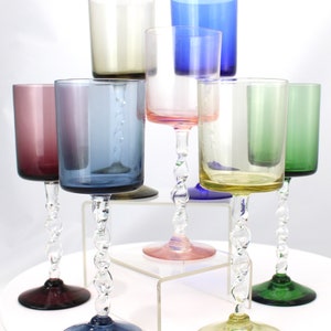 A vintage set of 7 Belfield twisted stem cordial or shot glasses multi-color MCM Bild 2