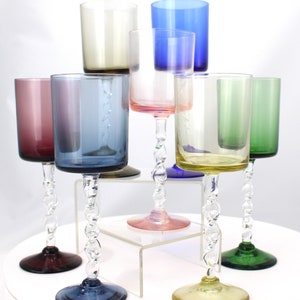 A vintage set of 7 Belfield twisted stem cordial or shot glasses multi-color MCM Bild 1
