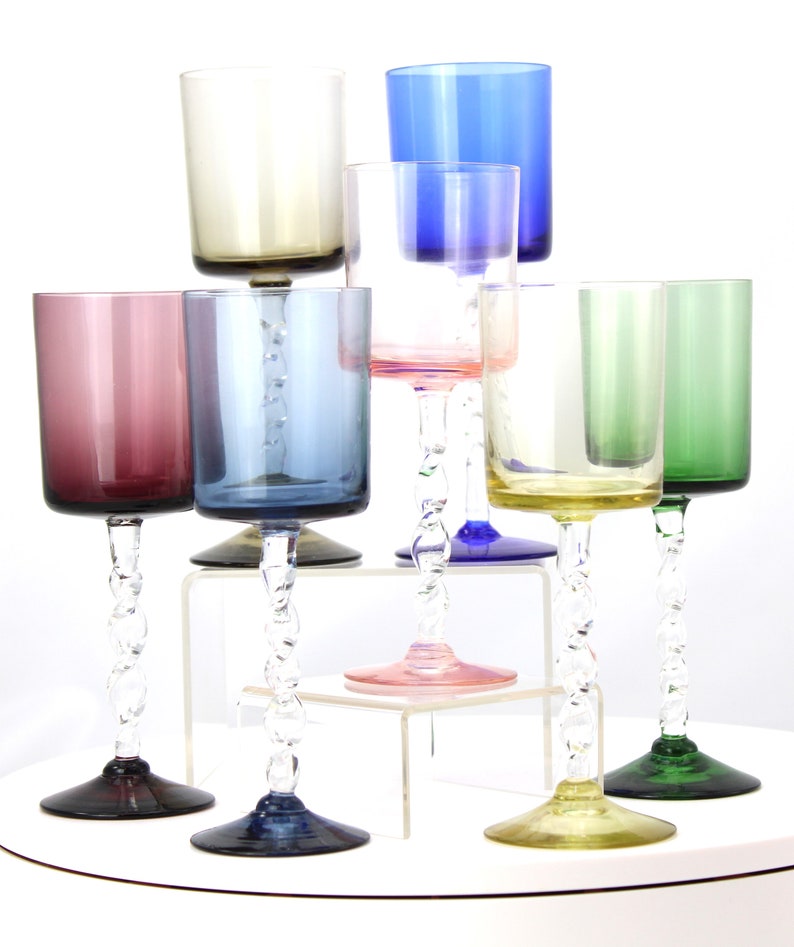 A vintage set of 7 Belfield twisted stem cordial or shot glasses multi-color MCM Bild 3
