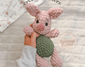 Crochet Mini Pig Plushie Pattern - PDF pattern in English (US terms) - The Honey Bunch