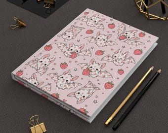 Hardcover dagboek met aardbeivleermuispatroon | Leuk kawaii-notitieboekje