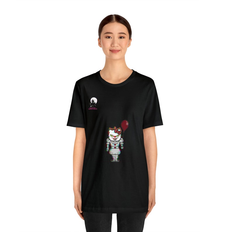 PENNYWISE Horror Hello Kitty T-Shirt! Von TheSlayBoyHauntedMansion Bild 3