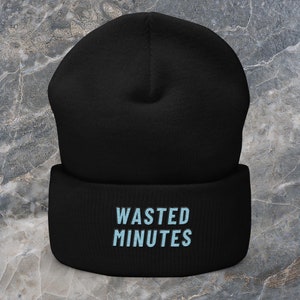 Officiell Wasted Minutes Podcast Cuffed Beanie