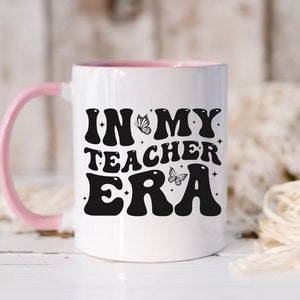 Taza "En mi era de maestro" - Regalo para un maestro - Taza con nombre personalizado - Maestros de universidad, secundaria y primaria - Graduación de nuevo maestro