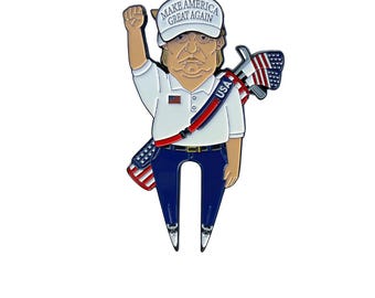 Pin Creatures - Juego de marcadores de pelota de golf con herramienta para divot de Donald Trump / Accesorios de golf y regalo para padrinos de boda, papá y golfistas