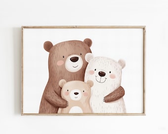 Op de afbeelding: Een ingelijste illustratie van een bruine beer, een witte beer en een bruine beerwelp. De beren knuffelen elkaar en glimlachen. De illustratie is gemaakt in aquarelstijl.
