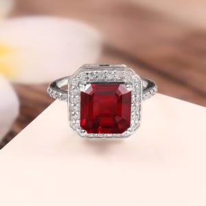 Robijnrode ring voor vrouwen, mooie vrouwenring sterlingzilveren diamanten ring, september geboortesteen sieraden, vierkant geslepen edelsteenring, cadeau voor haar