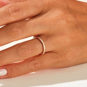 2 mm Stardust Dome 10k / 14k / 18k Massiv Rosegold Ehering für Männer und Frauen / Comfort Fit Ehering mit kostenloser Gravur