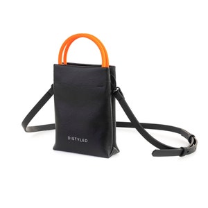 Schwarze lässige Crossbody-Tasche, Mini-Kunstleder-Handtasche mit Neon-Top-Griffen und Magnetknöpfen, Unisex-Neon-Riementasche - BEREIT ZUM VERSAND