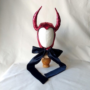 Devil Hood Red Devil Bonnet Vintage Style,
