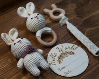 Hochet bébé lapin en bois Crochet personnalisé | Nouveau cadeau de bébé | Jouet animal en bois fait à la main | Cadeau de douche de bébé | Hochet nouveau-né