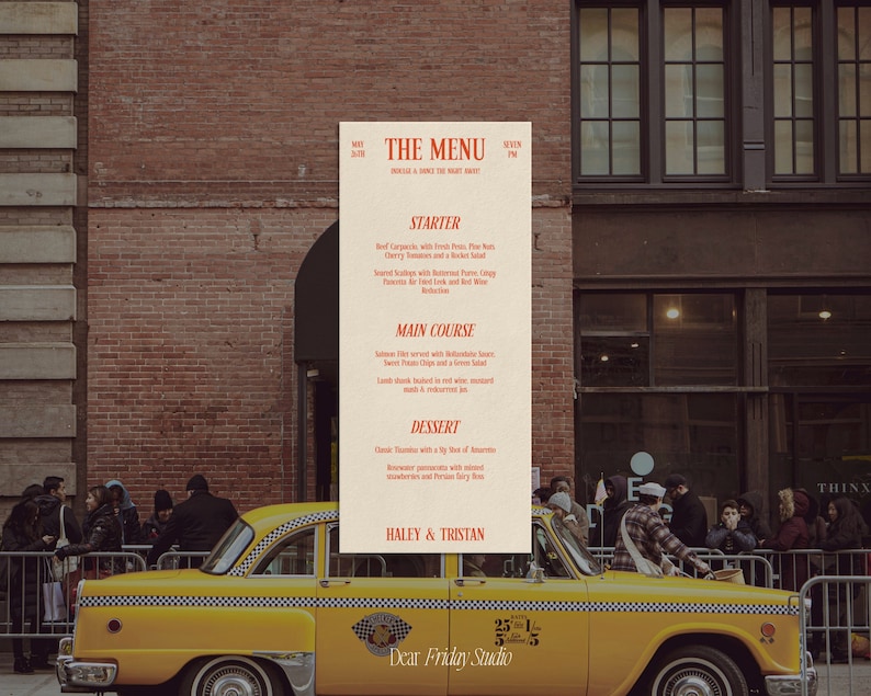 Może przedstawiać: Menu w stylu vintage z czerwono-białym fontem, zawierające listę dań na przyjęcie weselne. Menu nosi tytuł "The Menu" i jest umieszczone na tle ceglanej ściany. Na pierwszym planie znajduje się ż&oacute;łta taks&oacute;wka.