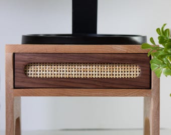 Soporte de madera para monitor de ordenador con cajón de almacenamiento