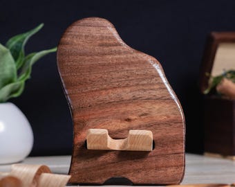 Soporte para teléfono: madera de nogal y arce