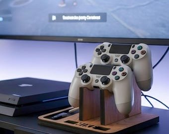 Personalized Wooden Game Controller Stand: Gamer Room Decor
