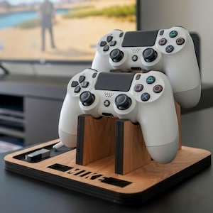 Personalized Wooden Game Controller Stand: Gamer Gift