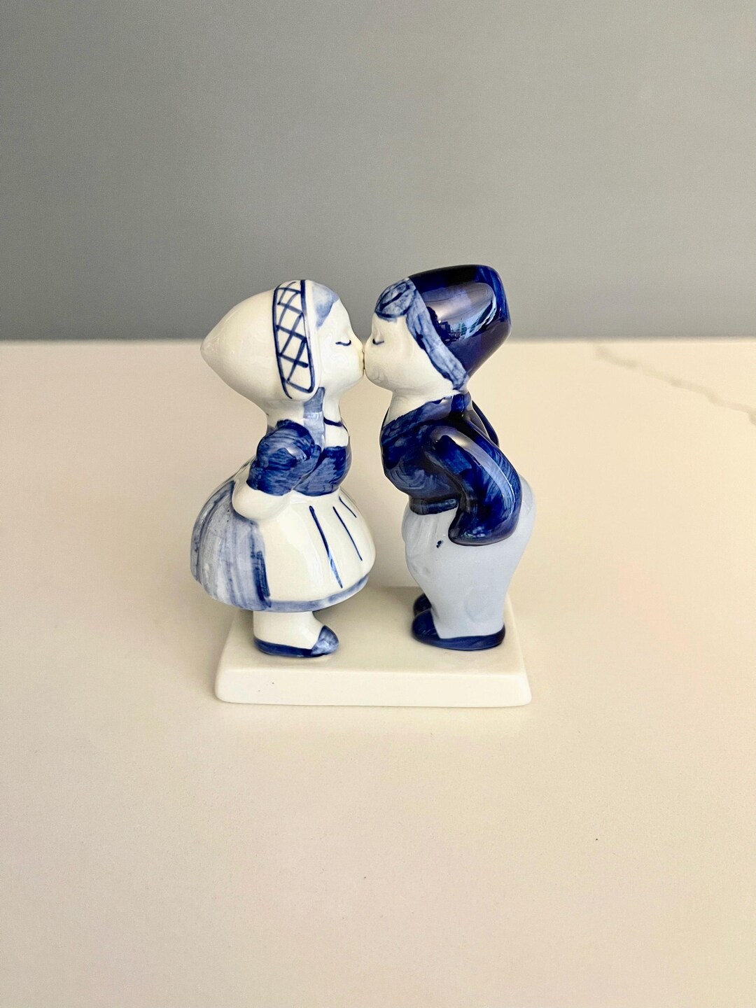 Vintage Delft Blue Porcelain Kissing Boy and Girl Statuette - 1970s ...