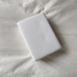 Muster: Handgemachtes Baumwollpapier/ Büttenpapier für Einladungen etc. Papier 10x