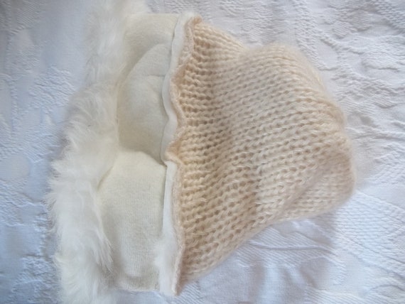 White Knitted Long Fur Toboggan Beanie Hat One Si… - image 6