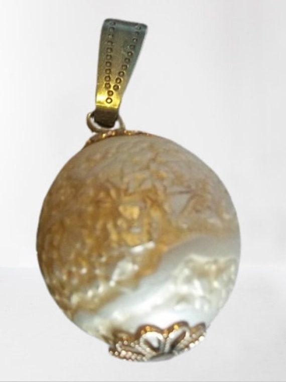 Carved South Sea Pearl Pendant Golden Natural 2 Ce
