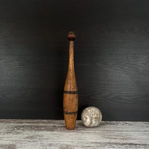 Antique Wooden Juggling Pin, Circus Juggling Pen, Vintage Wooden Circus Juggling Pin, Wood Turned Juggling Pin