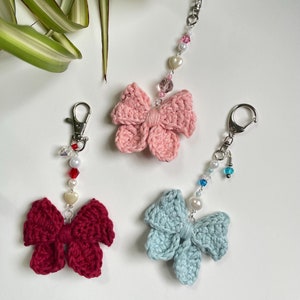 llavero lazo crochet, coqueta, lazo, llavero coqueta hecho a mano, lindo lazo crochet, llavero crochet hecho a mano, llavero cinta crochet, lazo