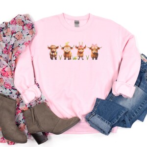 Highland Cow Easter Sweatshirt, Highland Cow lover Crewneck, Western Crewneck, Highland Cow Shirt, Cow Gifts, Spring Highland cow sweatshirt