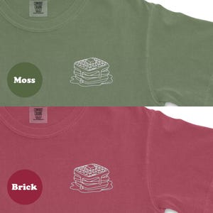 Camiseta bordada con colores Waffles Comfort, camisa Waffles, regalo Waffles imagen 8