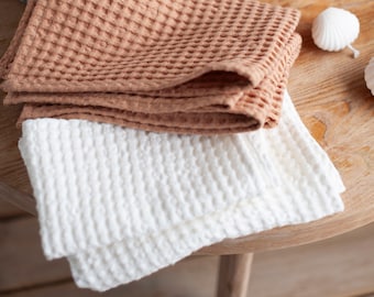 Waffle linen hand towel in Creamy White. Linen-cotton blend waffle bath towel. Absorbent & high quality towel