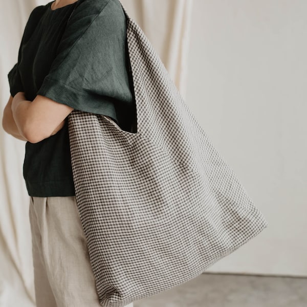 Linen shopping bag. Linen beach bag. Natural linen summer bag. Oversized linen bag with lining. Handmade tote bag in dark checks