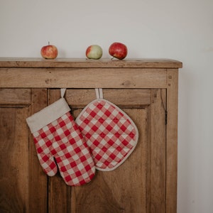 Linen oven mitt and pot holder. Linen oven mitts. Oven mitts set