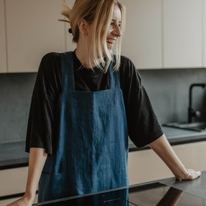Laumelinen Linen Pinafore Apron Dirvolira