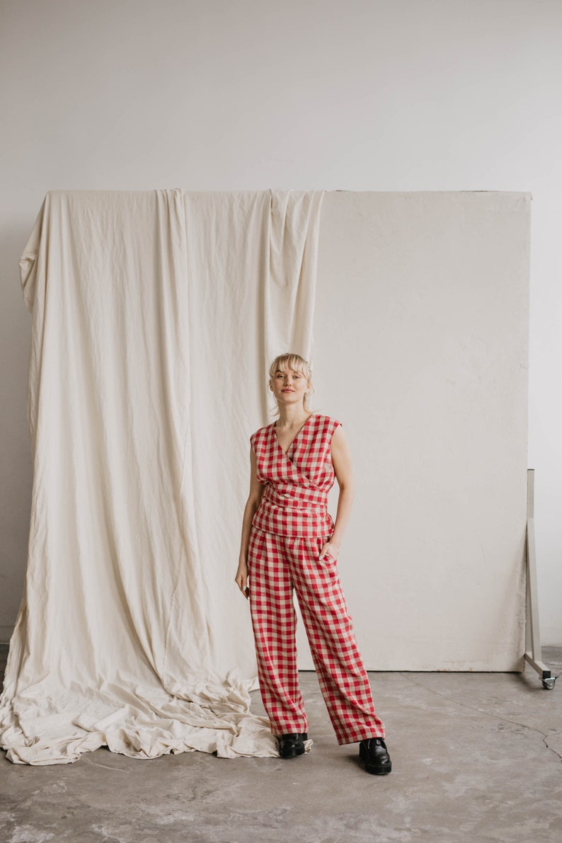 Women's linen pants VILTĖ. Classy linen trousers for women. Straight and smart cut linen pants with a zipper in Red gingham image 2