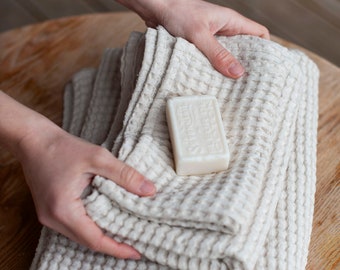 Ensemble de serviettes gaufrées en lin : essuie-tout gaufrés pour le corps, les mains et le visage. Serviettes de bain en lin