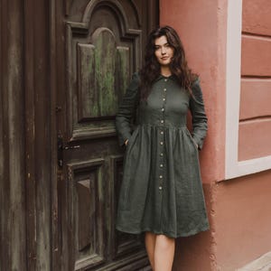 Women&#39;s linen dress GUŽĖ mama. Vintage inspired linen dress with wooden buttons. Long linen dress in Forest green