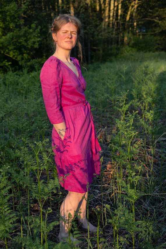 Robe femme en lin PIAF. Robe portefeuille elegante a manches mi longues. Robe mi longue en lin rose baie. robe en lin d inspiration vintage. Etsy France