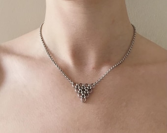 Geometric chainmaille pendant necklace