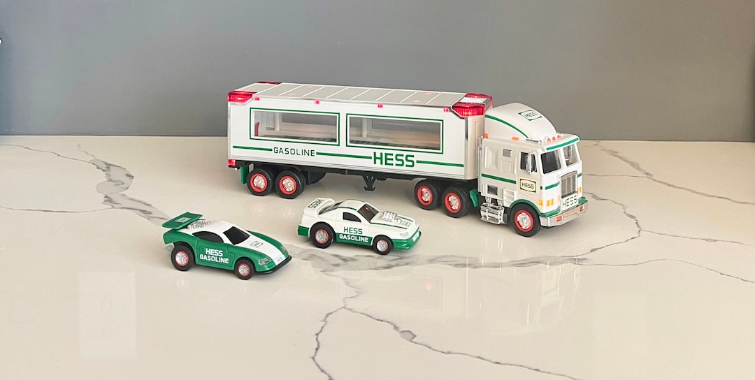 Vintage 1997 Hess 18-wheeler Truck With Racers, Working Lights - Etsy
