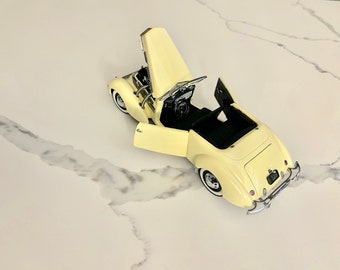 Franklin Phaeton Mint, Vintage 1937 Cord 812 Yellow Phaeton Coupe