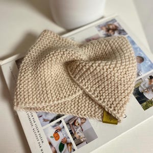 Knitted Kid’s Headband/Turban in Cream colours  -  Ear Warmer for Kids