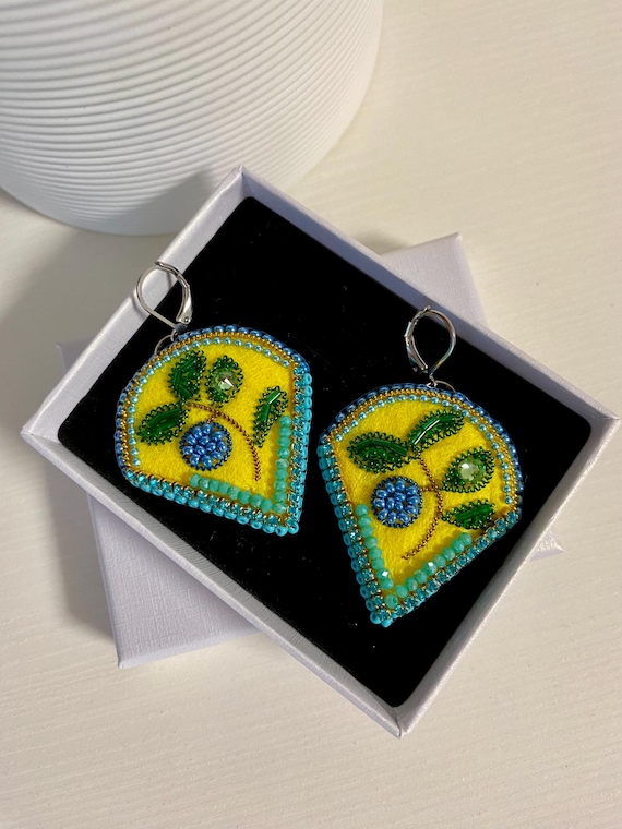 Sicilian Blueberry Earrings – Beaded Embroidered Jewelry  display picture 1