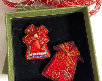 Beaded Moulin Rouge Brooch: French Travel Souvenir Pin - Red Mill .