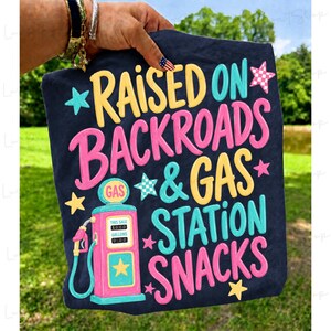 Landsbygdsflicka png, uppvuxen på småvägar och snacks från bensinstationen png, retro sydstats-png, sublimeringsdesign (digital nedladdning) bild 2
