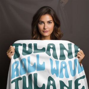 Tulane Roll Wave Blanket: Soft Green Wave Throw